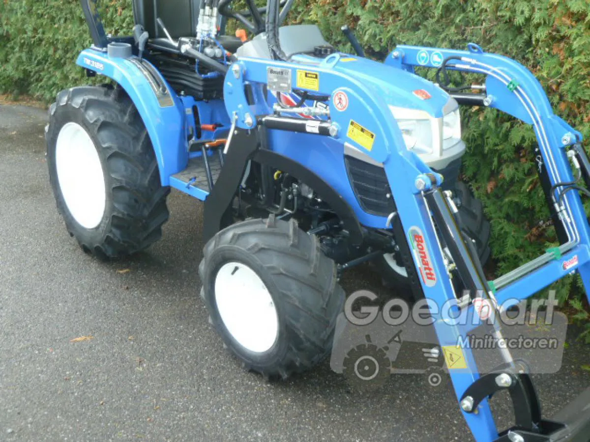 Compact tractor Iseki TM3187 met voorlader